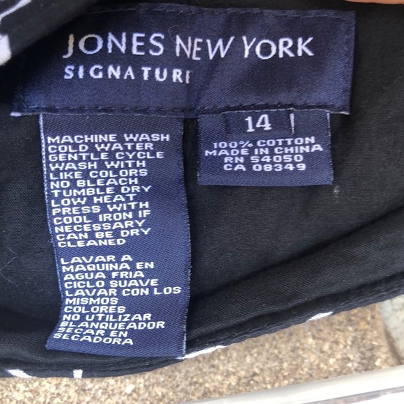 Jones New York Black White Floral A line skirt Size 14 Flowy - Picture 7 of 9